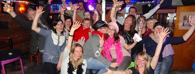 hen-do-banner23