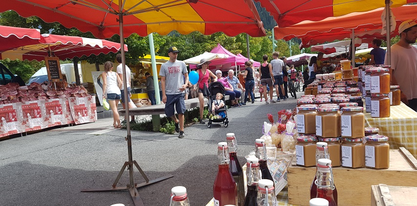 chamonix-market-854x423