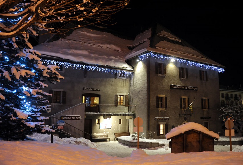 maison-de-la-montagne-854x581 Chamonix Mountain Rescue