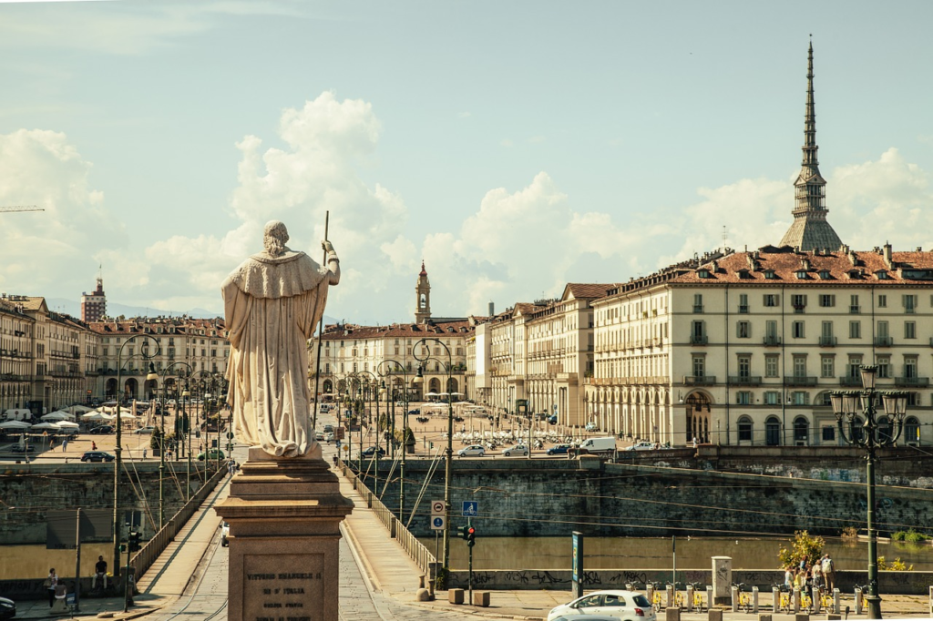 Picture by Andrew - Piazza Vittorio